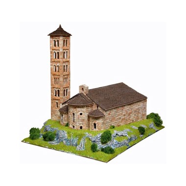 Maquette Eglise Sant Climent de Taüll, Espagne 11ème siècle Maquette Eglise Sant Climent de Taüll, Espagne 11ème siècle