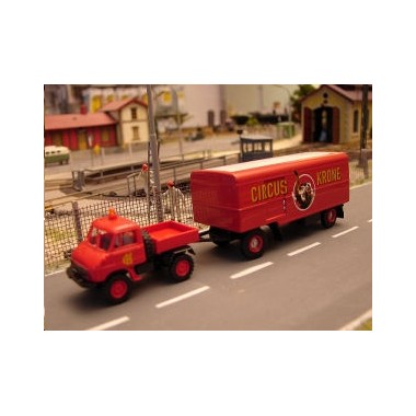 Miniature Unimog avec remorque cirque Krone