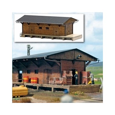 Entrepot de marchandises en bois (vrai bois)