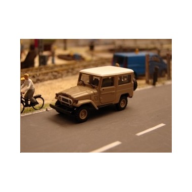 Miniature Toyota Landcruiser J4 Hardtop beige