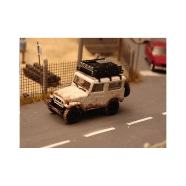 Miniature Toyota Landcruiser "Offroad" beige