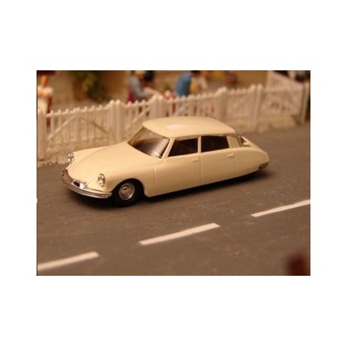 Miniature Citroen DS19 beige 1955