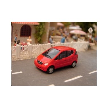 Miniature Mercedes Classe A rouge 1997