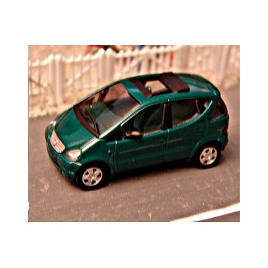 Miniature Mercedes Classe A "Avantgarde" verte