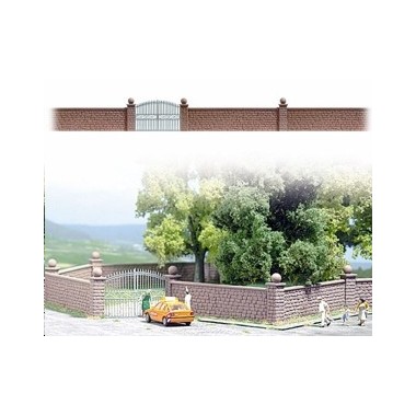 Mur en pierre avec portail