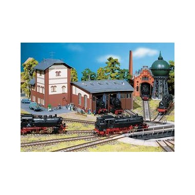 Maquette Rotonde à locomotives avec batiment d'alimentation en eau