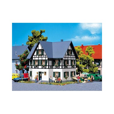 Maquette Maison deux familles à colombages, Epoque 3