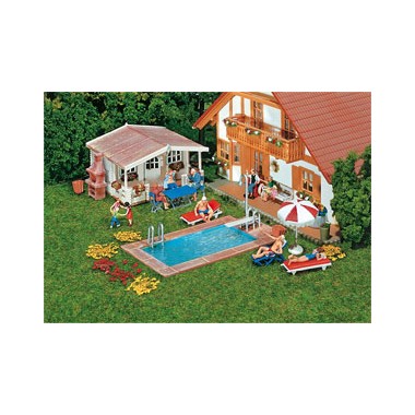 Piscine et abri de jardin, Epoque 3