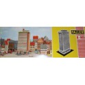 Maquette immeuble de commerce et bureaux