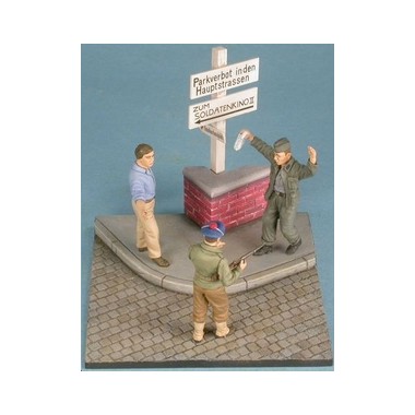 Figurines Soldat RBFM, FFI, prisonnier allemand, 2ème GM Paris Aout 1944