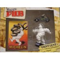 Miniature Michelin Peugeot 202 + figurine + 1 magnet