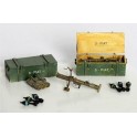 Lance roquettes britannique P.I.A.T. avec munitions et caisses, 2ème GM