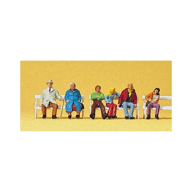 Figurines En couple sur les Bancs