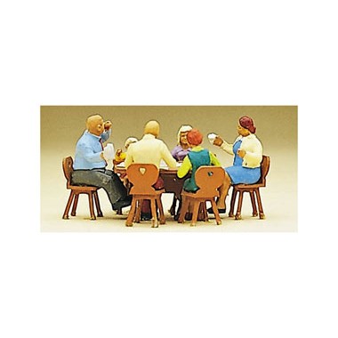Figurines Repas en Famille 