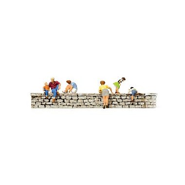 Figurines Sur le mur
