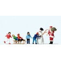 Figurines Pere-Noel, enfants et bonhomme de neige