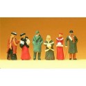 Figurines Passants en habits d'hiver d'époque 1900