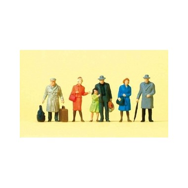 Figurines Voyageurs en manteaux