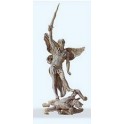 Figurine Saint Michel terrassant le diable