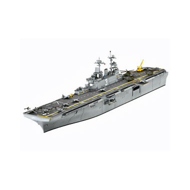 Maquette U.S.S. Kearsage (LHD-3)