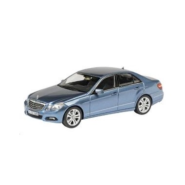 Miniature Mercedes Classe E "Avantage" bleu métallisé Miniature Mercedes Classe E "Avantage" bleu métallisé