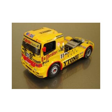 Miniature Mercedes camion compétition 11