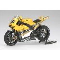 Maquette Yamaha YZR-M1 Rossi 46 U.S. 2005, 50ème Anniversaire