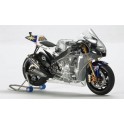 Maquette Yamaha YZR M1 '09 Full View 