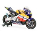 Maquette Honda RC211V Rossi 46 Repsol 2002