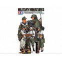 Figurines maquette Soldats allemands au rapport, 2eme GM