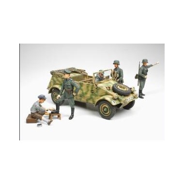 Maquette Kubelwagen Type 82, 2ème GM Maquette Kubelwagen Type 82, 2ème GM