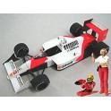 Maquette McLaren MP4/4 Formule 1 1988, avec pilote et ingénieur
