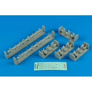 Bomb Rack Soviet Aerobonus 480002 MBD-3 Soviet multiple bomb racks - francis miniatures