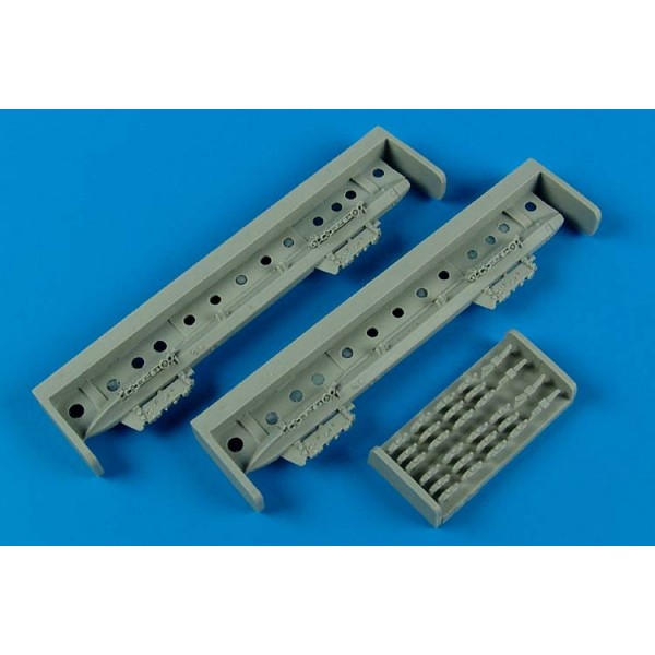 Aerobonus 480057 US NAVY multiple eject.rack MER-7 (A/A37B-6) - francis ...