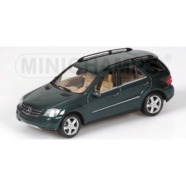 Miniature Mercedes-Benz M-Klasse 2005 Green Metallic Miniature Mercedes-Benz M-Klasse 2005 Green Metallic