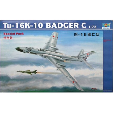 Maquette Tupolev Tu-16K-10 Badger C Maquette Tupolev Tu-16K-10 Badger C