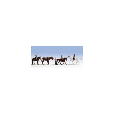 Figurines Cavaliers 4 figurines + 4 chevaux Figurines Cavaliers 4 figurines + 4 chevaux
