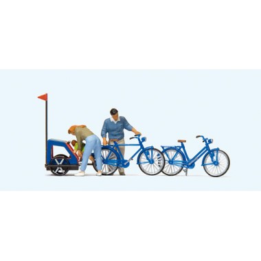 Figurines Famille se préparant au vélo Figurines Famille se préparant au vélo