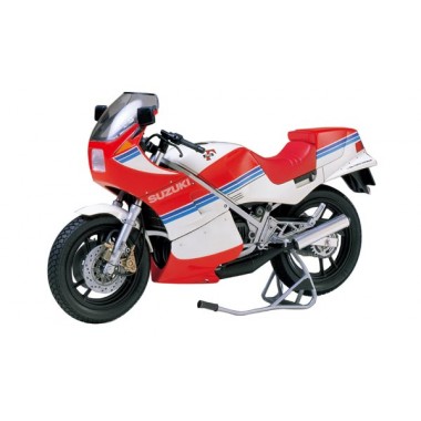 Maquette Suzuki RG250 Full Option