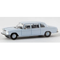 Miniature Mercedes Benz 220 D lang (W115), bleu clair