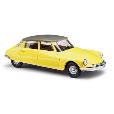 Miniature Citroen DS19 jaune avec toit gris Miniature Citroen DS19 jaune avec toit gris